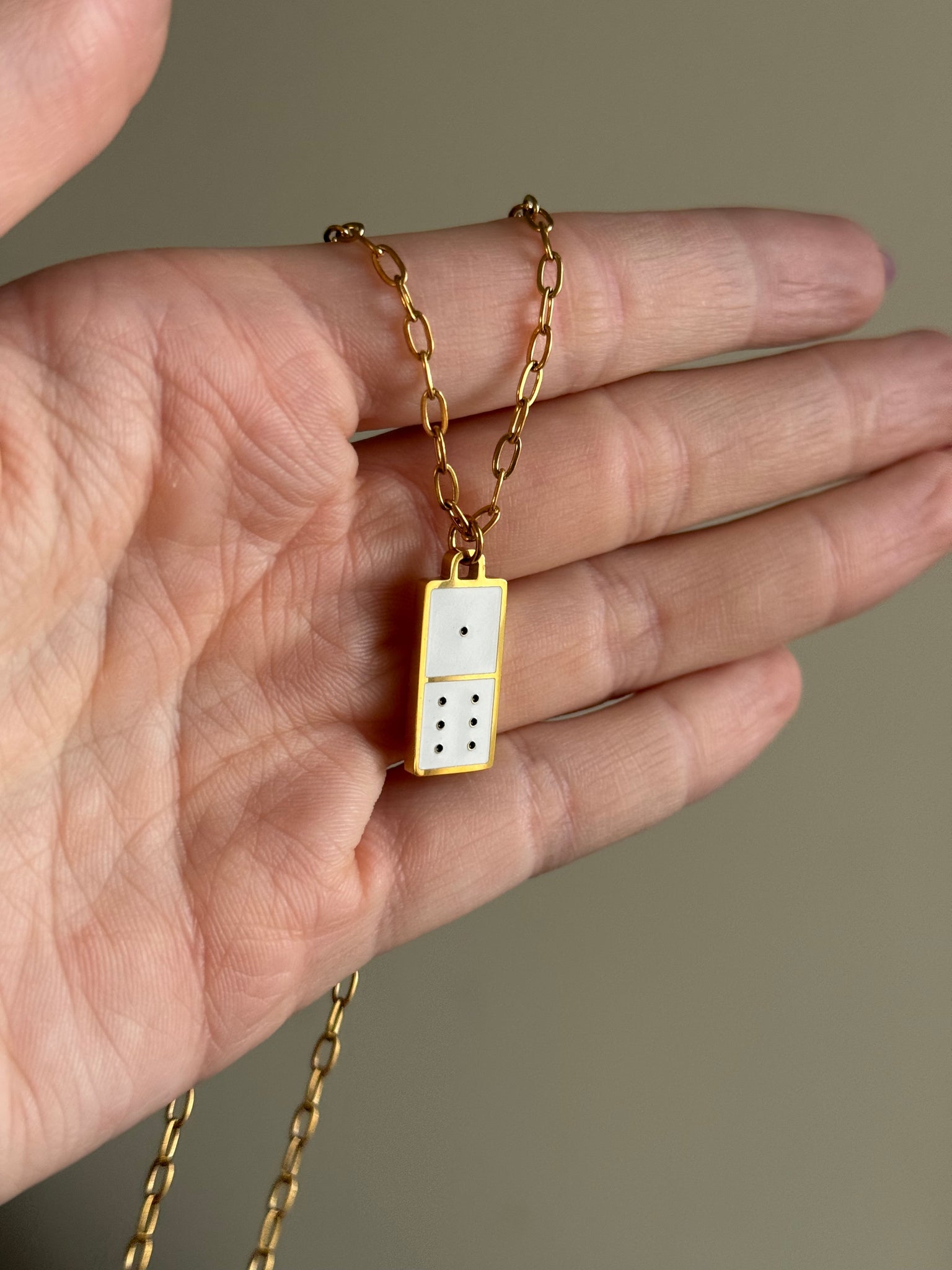 Dominó  Necklaces
